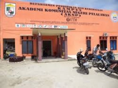 Direktur AKNP Pelalawan Bantah tak Miliki Izin Dikti